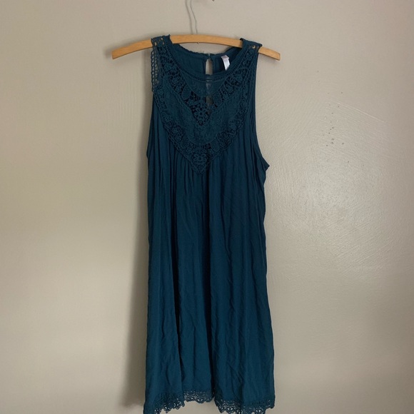 Beautiful Summer Dress WORN ONCE - Picture 1 of 7